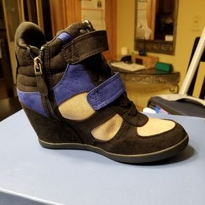 Ladies shoes